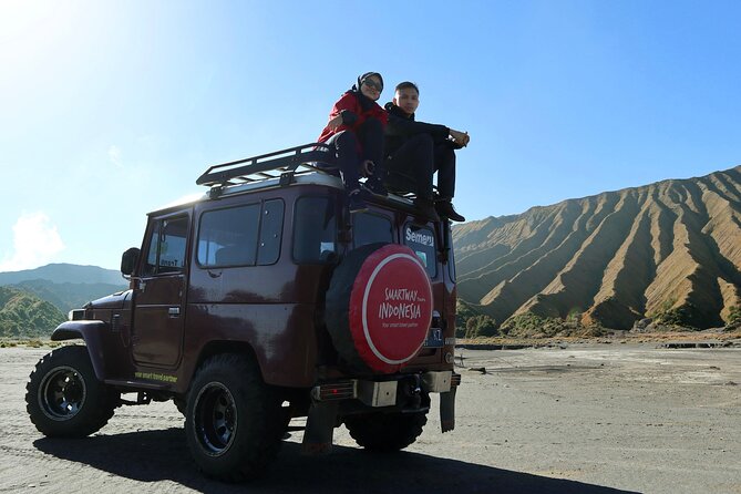 1 Day - Bromo Sunrise Romantic Breakfast // 00.30 - 13.00 - Black sand and savannah from 9:30 to 10:30 a.m.