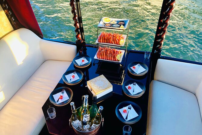 1 Hour Private Romantic Gondola Cruises in Banksia Beach - Weather, timing, and simple planning tips