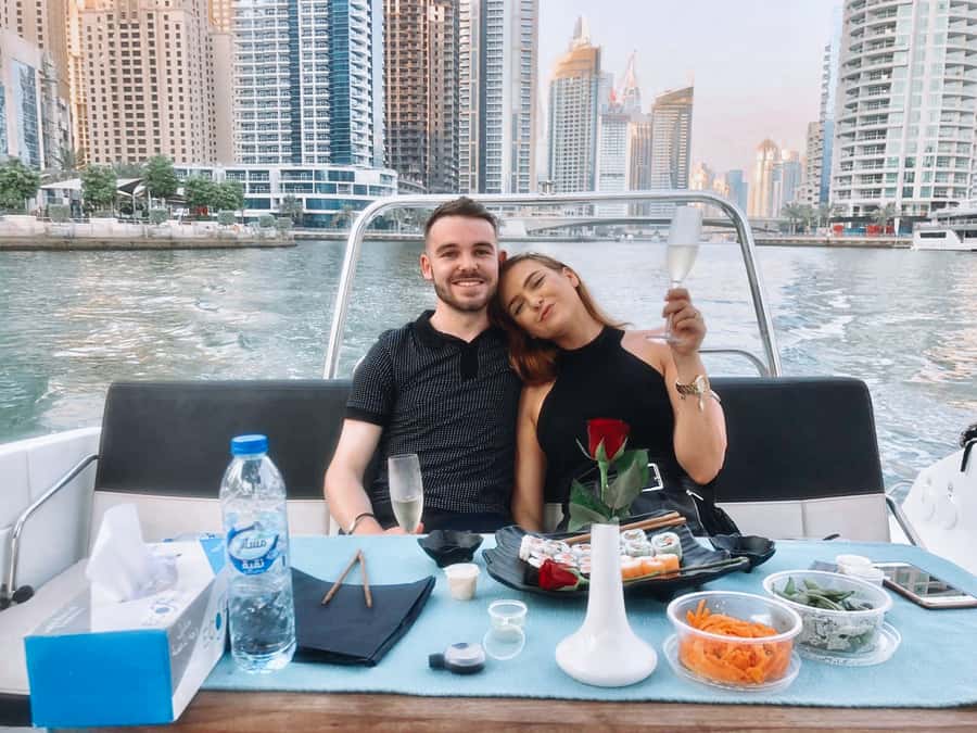 2-Hrs Private Romantic Sunset Cruise with Sushi and Drinks - Why Dubai at sunset makes this cruise work