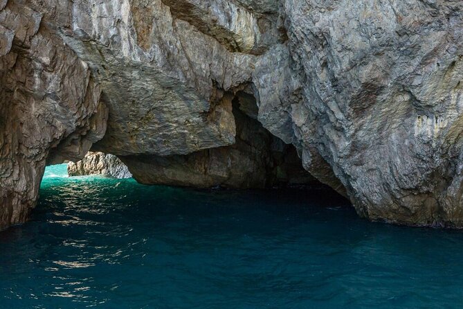 3 Hours Private Capri by Boat for Couples - Why Capri by boat works so well