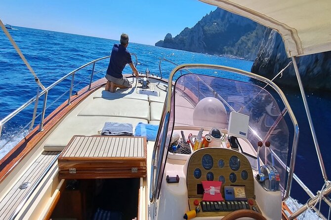 3 Hours Private Capri by Boat for Couples - Natural Arch and the eastern coast