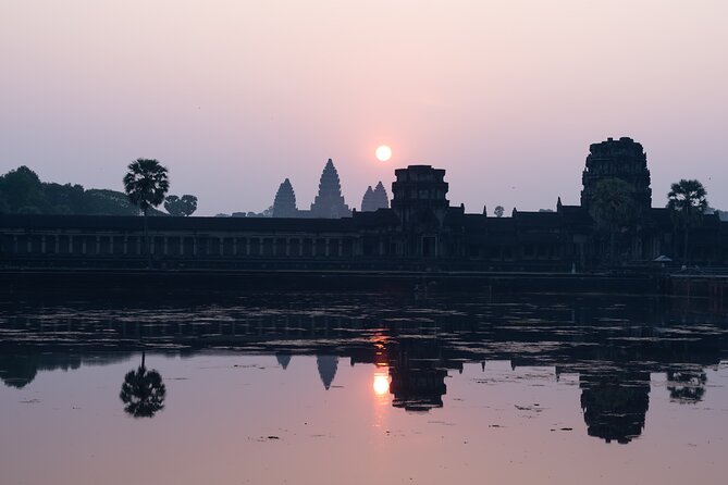 6-hour Angkor Sunrise & Private Tour (Solo, Couple & Family ) - Angkor Thom and Bayon, faces in the stone