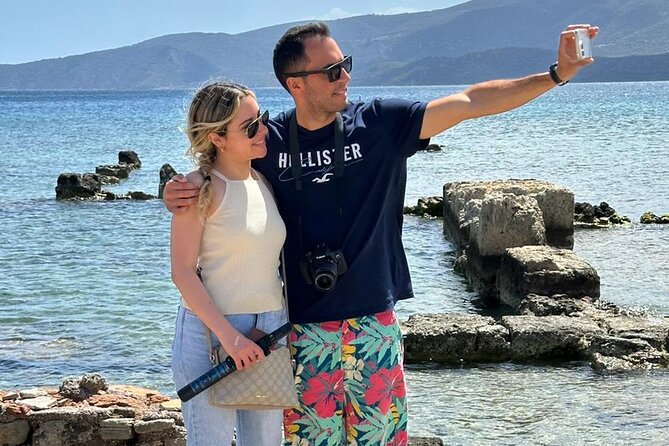 6-Hour Private Luxury Tour in Athens: Exclusively for couples - The changing of the guard at the Unknown Soldier