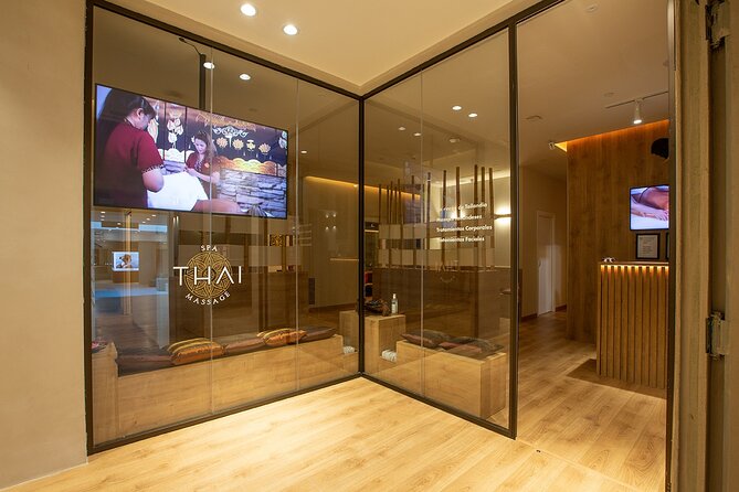 60 min Couple's Massage to Choose and 30 min Floral Bath THAI MASSAGE ALURA - Is $324.41 per person a fair price?