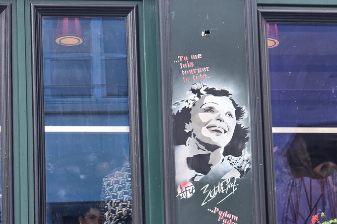 A Tapestry of Art and Romance in Montmartre - Le Bateau-Lavoir and the artists of Montmartre
