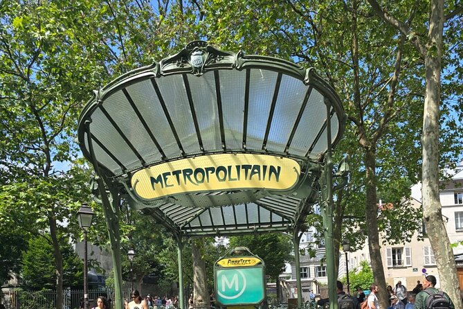 A Tapestry of Art and Romance in Montmartre - La Maison Rose and the Picasso connection