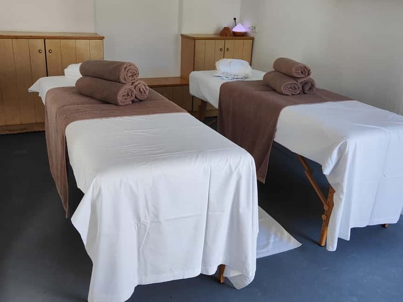 Akrotiri: Aromatherapy Couples Massage - Key points at a glance