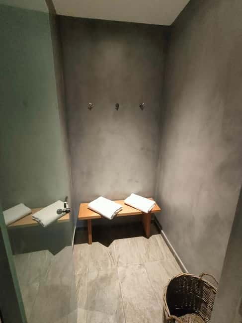 Akrotiri: Aromatherapy Couples Massage - The private aromatherapy treatment
