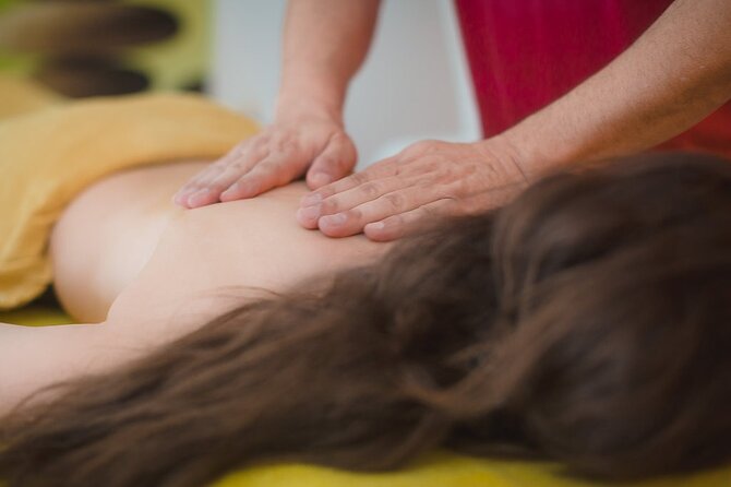 Akrotiri: Couples' Aromatherapy Massage - Health, comfort, and practical limits