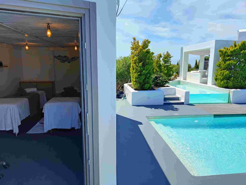 Akrotiri:Departure Day Spa Experience Couples Massage & Pool - Key points at a glance