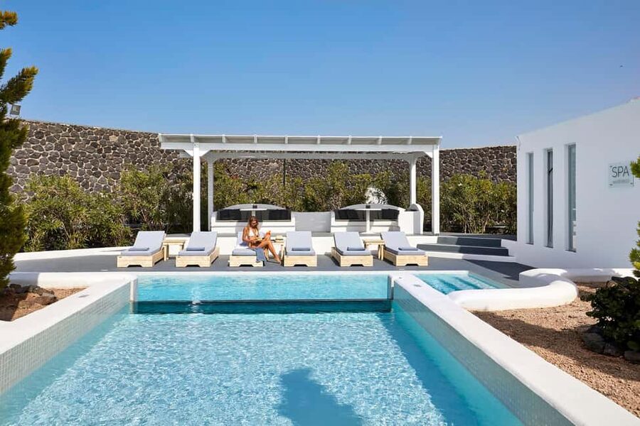 Akrotiri:Departure Day Spa Experience Couples Massage & Pool - Who should book this Akrotiri spa day?