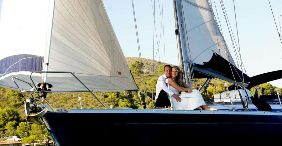 Alcudia: Romantic Sailing Trip with Diner for 2 - Key things to know before booking