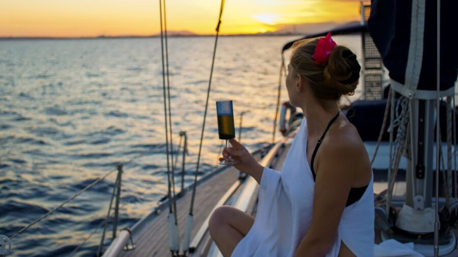 Alcudia: Romantic Sailing Trip with Diner for 2 - What the strong ratings really tell you