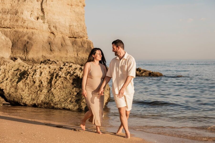 Algarve: Photoshoot for couple, family, portrait - What happens during the one-hour session