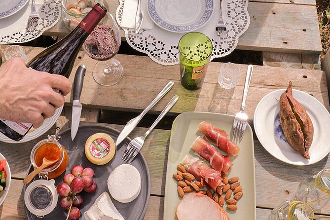 Algarve Romantic Vineyard Picnic in Carvoeiro - A private vineyard evening near Carvoeiro