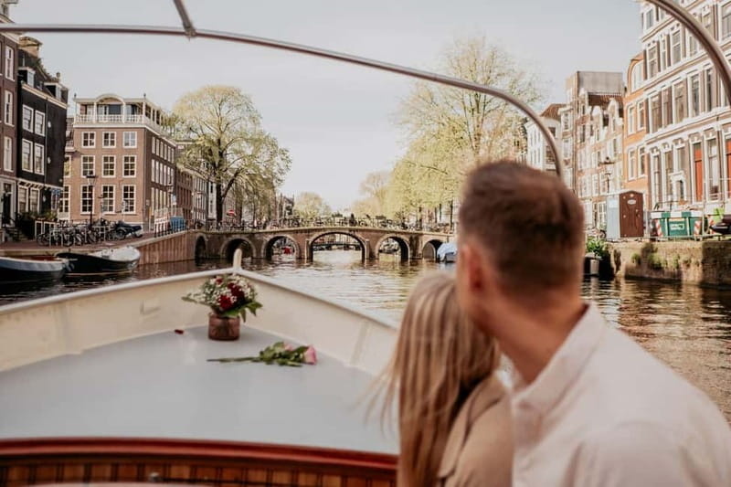 Amsterdam: Private Romantic Canal Cruise w. Prosecco/Snacks - Staalmeestersbrug and the Love Stories