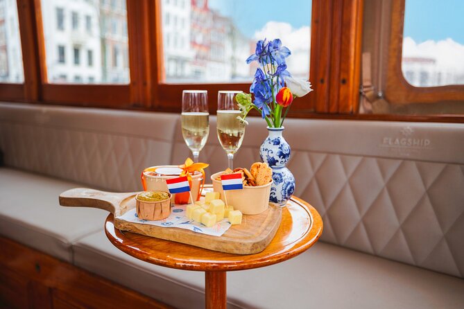 Amsterdam: Romantic Canal Cruise with Optional Bubbles & Bites - Canal-ring highlights from the water