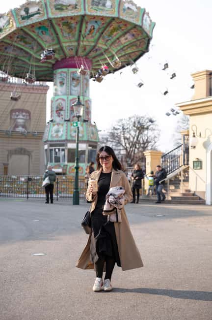 Anniversary & Destination Wedding Photo-shoot in Vienna - Starting in Vienna City Center