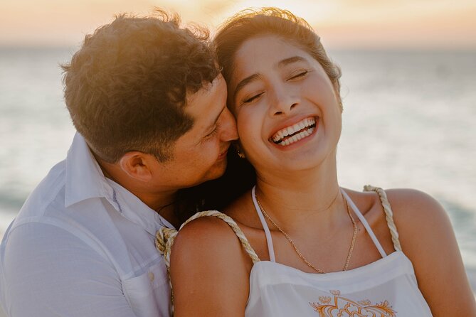 Aruba Romantic Sunset Photoshoot & Beach Picnic in Luxury Cabana - Who will enjoy this most?