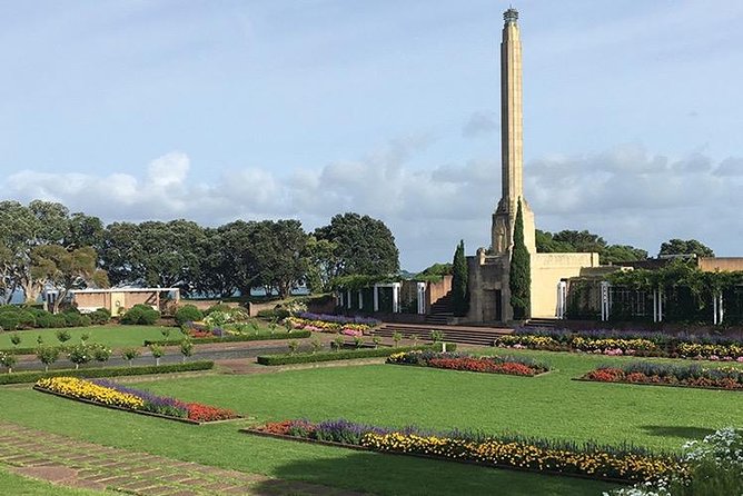 Auckland City Private Tour for Couples. Be chauffeur driven with added extras. - Why this private Auckland tour works well for couples
