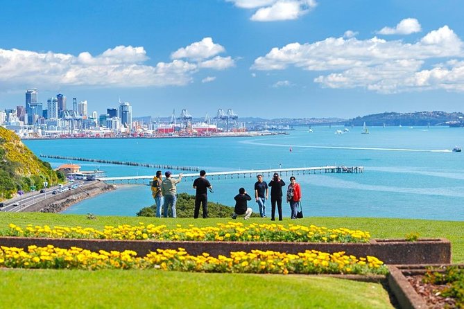 Auckland City Private Tour for Couples. Be chauffeur driven with added extras. - Auckland Domain and the Winter Gardens