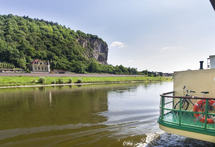 Bad Schandau: Romantic end of the day tour (L33) - Finding Line 33 below Dampfschiffstraße