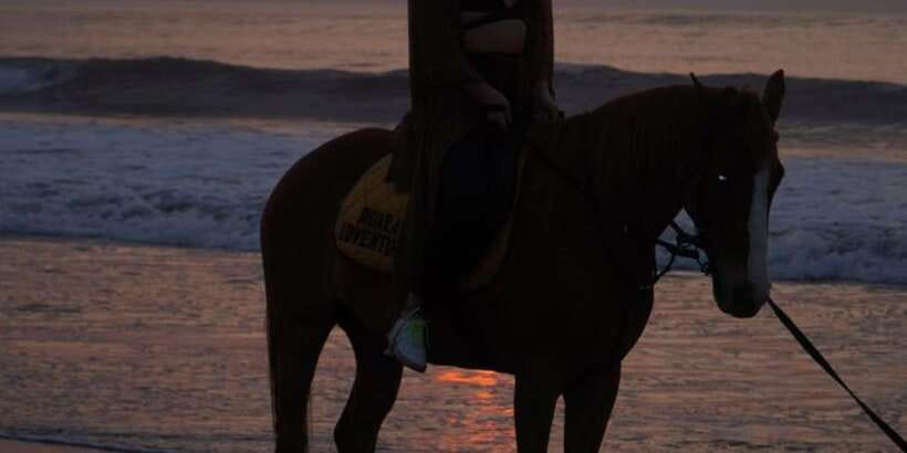 Bali: Romantic Seafood Dinner Jimbaran Beach Include Sunset - What dinner at Jimbaran Beach is really like