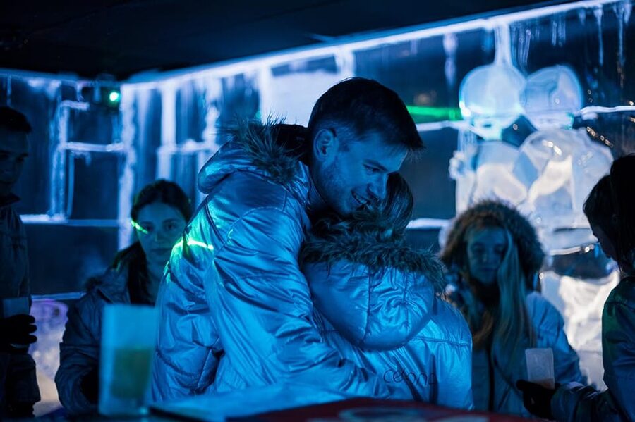 Barcelona: Ice Bar and Terrace Drinks Romantic Package - A cold start at Icebarcelona