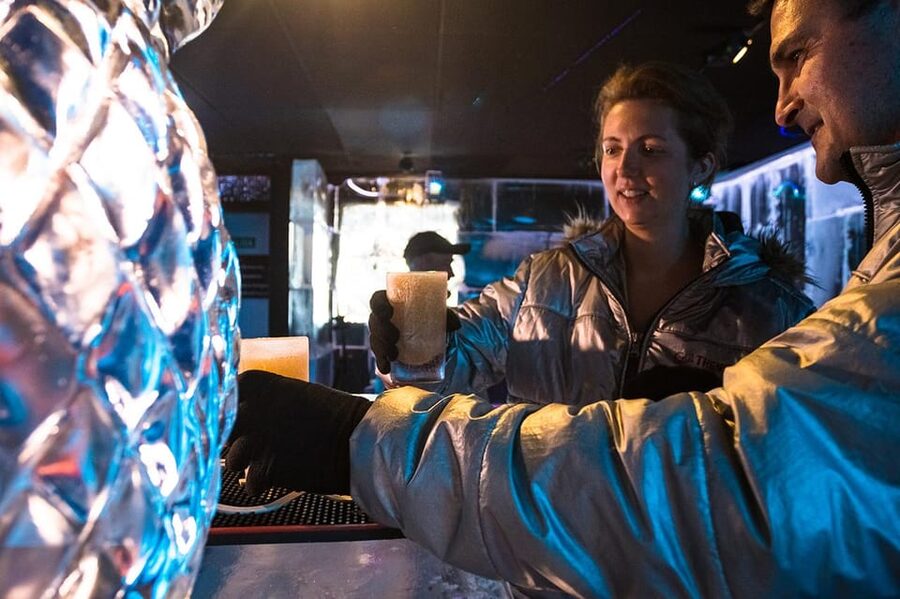 Barcelona: Ice Bar and Terrace Drinks Romantic Package - What the cocktail and ice glass add