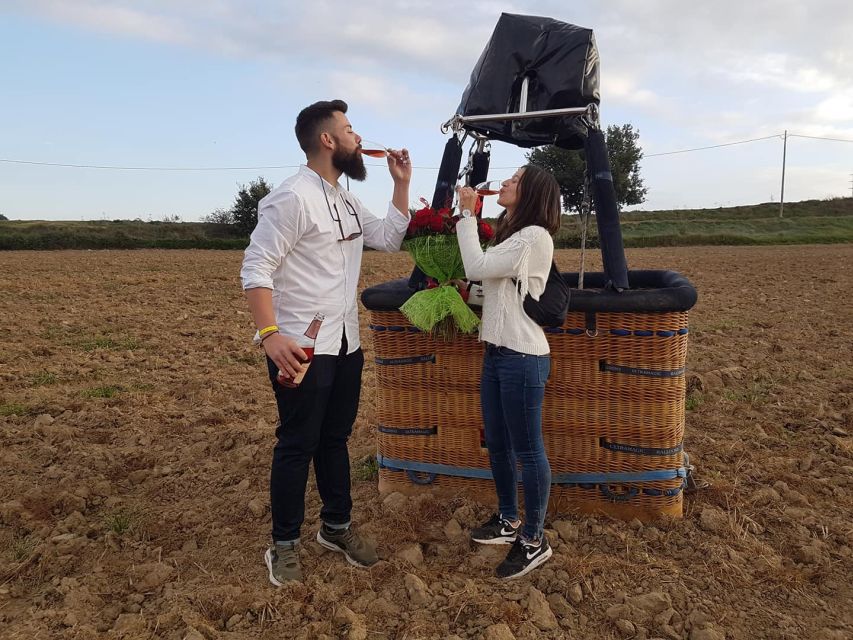 Barcelona: Private Romantic Balloon Flight - Pilots, safety, and the landing