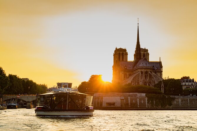 Bateaux Mouches Special Marriage Proposal Dinner Cruise in Paris - The museums and bridges along the route