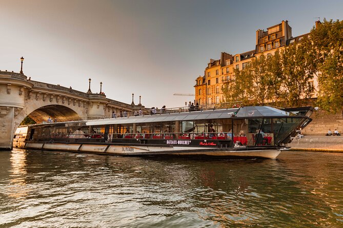 Bateaux Mouches Special Marriage Proposal Dinner Cruise in Paris - Dinner, Champagne, flowers, and the gift