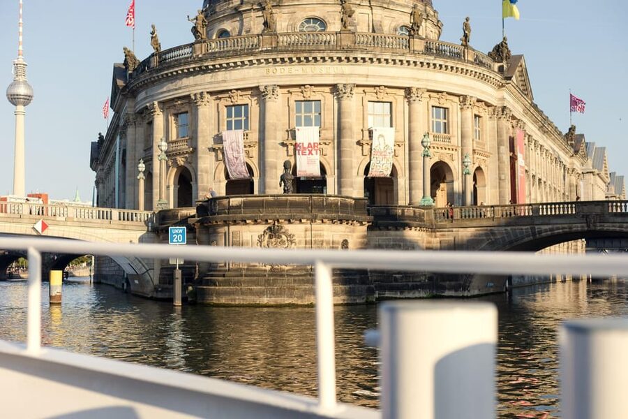 Berlin: Evening Boat Cruise – Romance & Moonlight - Is the $37 price fair?
