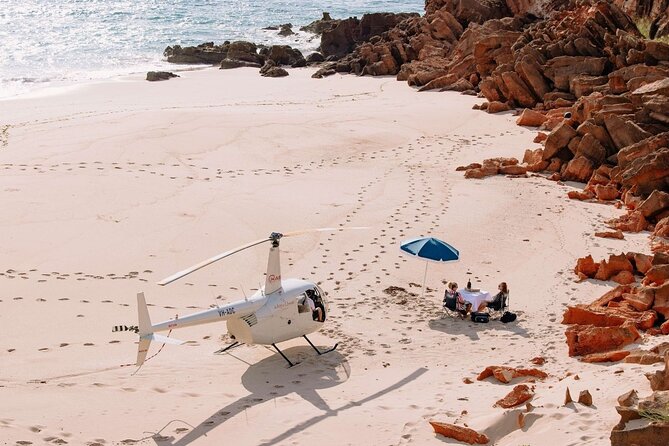 Broome: Romantic 45-Min Private Helicopter Flight & Beach Picnic - Gantheaume Point, Reddell Beach, and Broome Turf Club