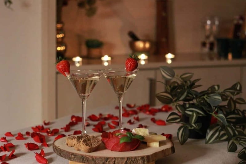 BUDAPEST, Day Spa : Couples Massage with Roses Bubble Bath - A three-hour pause in central Budapest