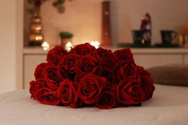 BUDAPEST, Day Spa : Couples Massage with Roses Bubble Bath - The Palo Santo opening ritual