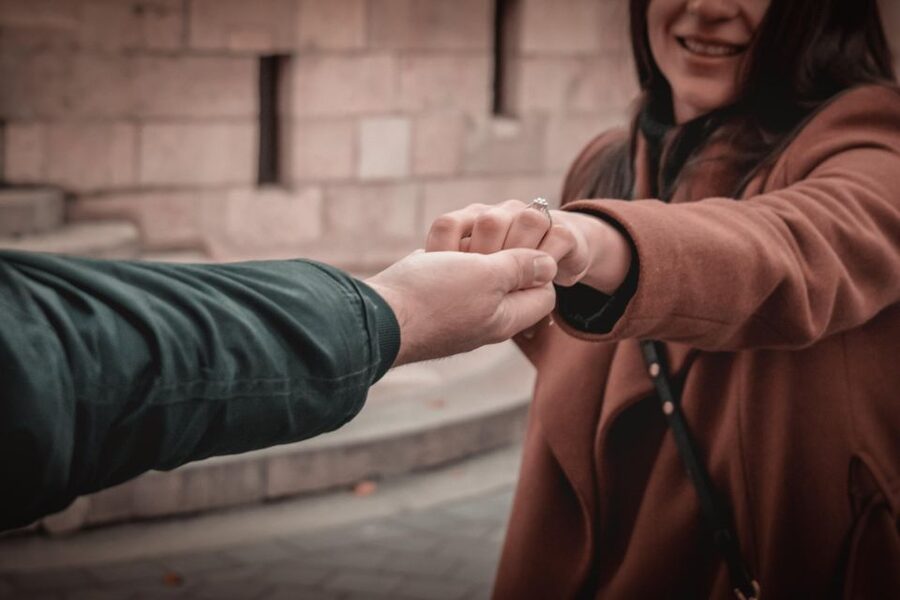 Budapest: Proposal Photos at enchanting Fisherman's Bastion - Key points at a glance