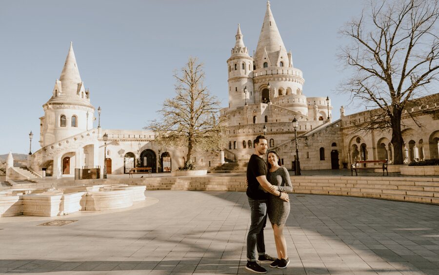Budapest: romantic photoshoot at Buda's iconic sightseeings - Who will enjoy this most