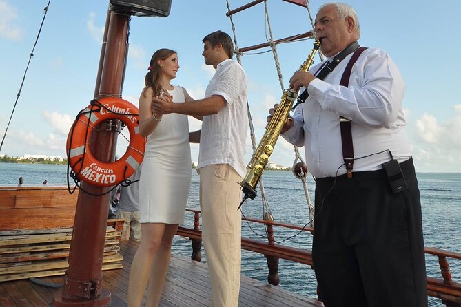 Cancun Romantic Lobster Dinner at Lagoon (sunset and night) - Is $100 per person a fair price?