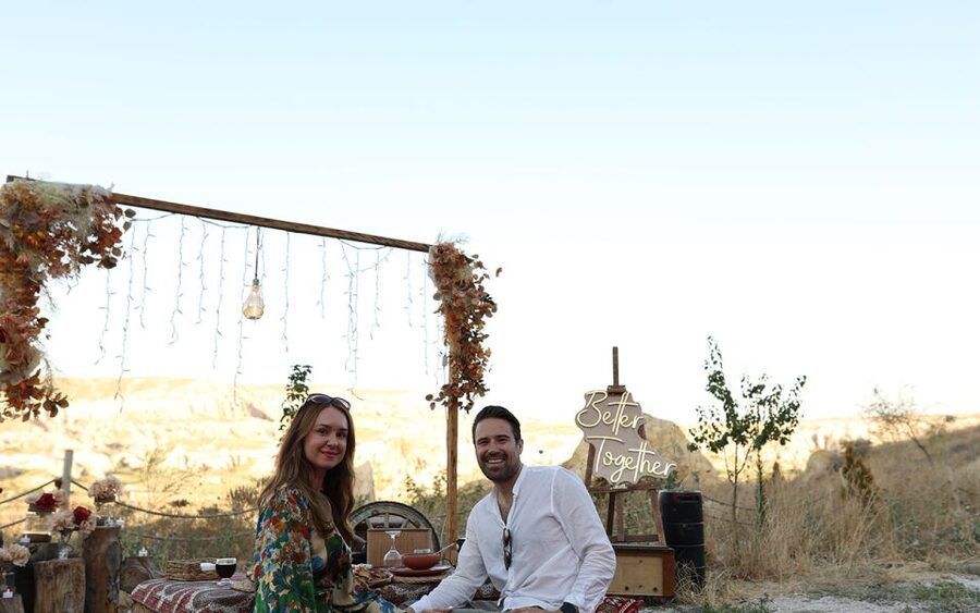Cappadocia: Love Valley Proposal Service with Transfers - Arriving at the prepared proposal scene