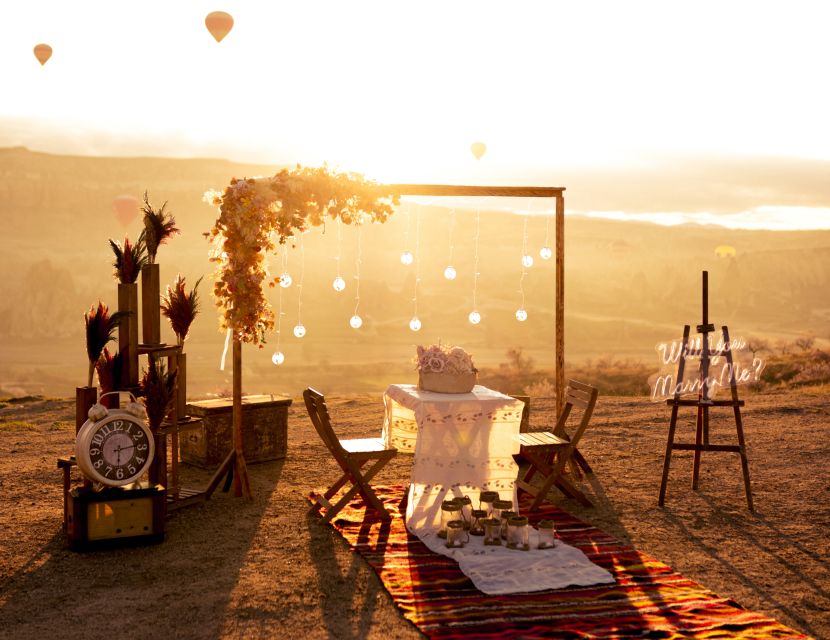 Cappadocia: Love Valley Proposal Service with Transfers - Balloons, photos, and what is included