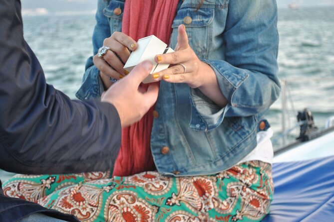 Cascais Romantic Luxury Private 2h Cruise with sparkling wine - Who gets the most value from this outing