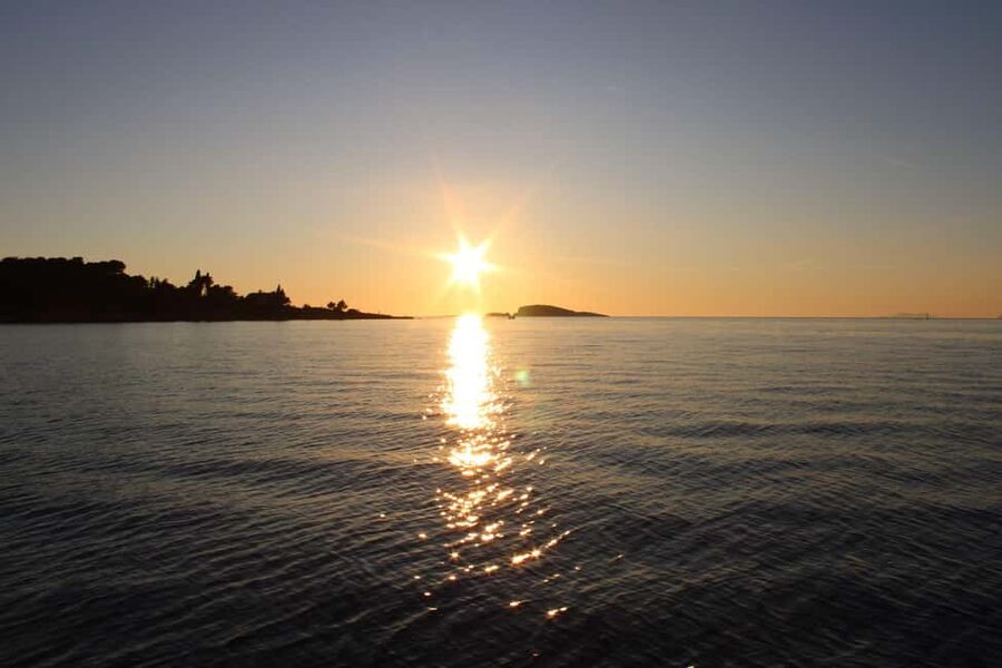Cavtat: Romantic Sunset Cruise with Unlimited Drinks - FAQ