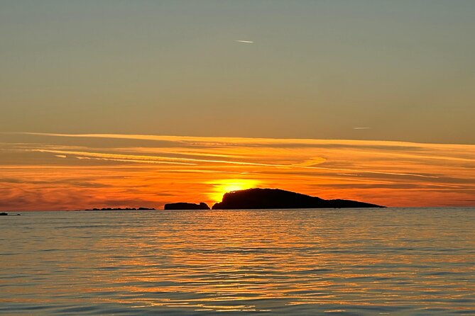 Cavtat Sunset Escape Romantic Cruise and Free Flowing Drinks - What the drink service adds to the experience