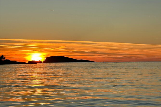 Cavtat Sunset Escape Romantic Cruise and Free Flowing Drinks - Supetar Island and a quieter side of the coast