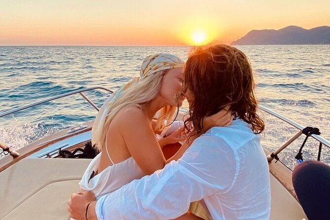 Cinque Terre Private Wedding Proposals on Boat - Who will enjoy this private boat tour