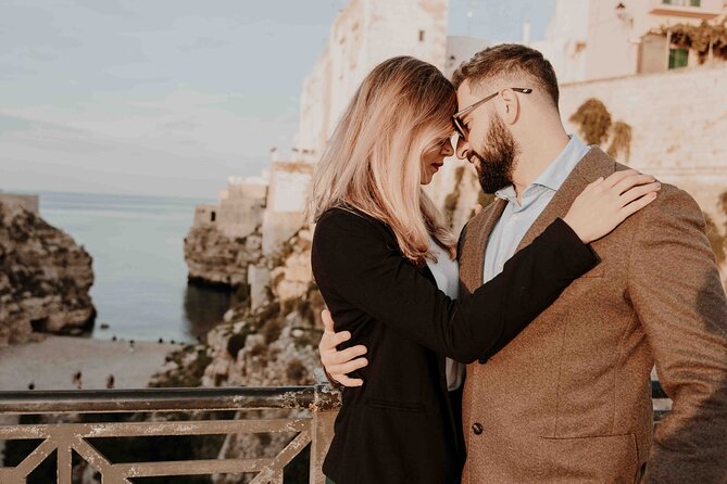 Couple or family photo shoot Polignano a Mare - A one-hour walk built around your group