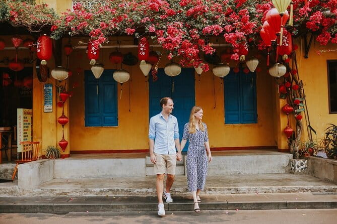 Couple Photoshoot in Ancient Town of Hoi An with Highlight Reel - What happens during the one-hour session