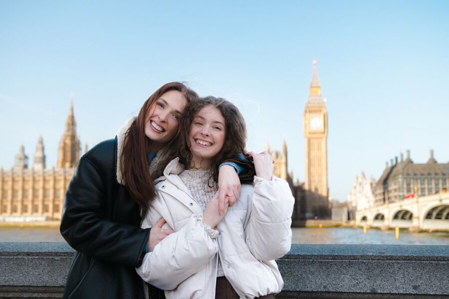 Couple’s photo: Romantic photoshoot in London - Big Ben as your main photo stop