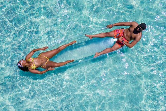 Couples Clear Kayak Photoshoot in Montego Bay - Why the private format matters